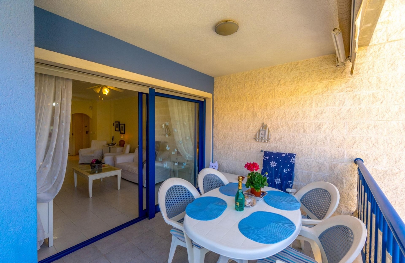 Resale - Apartment - Orihuela Costa - Campoamor