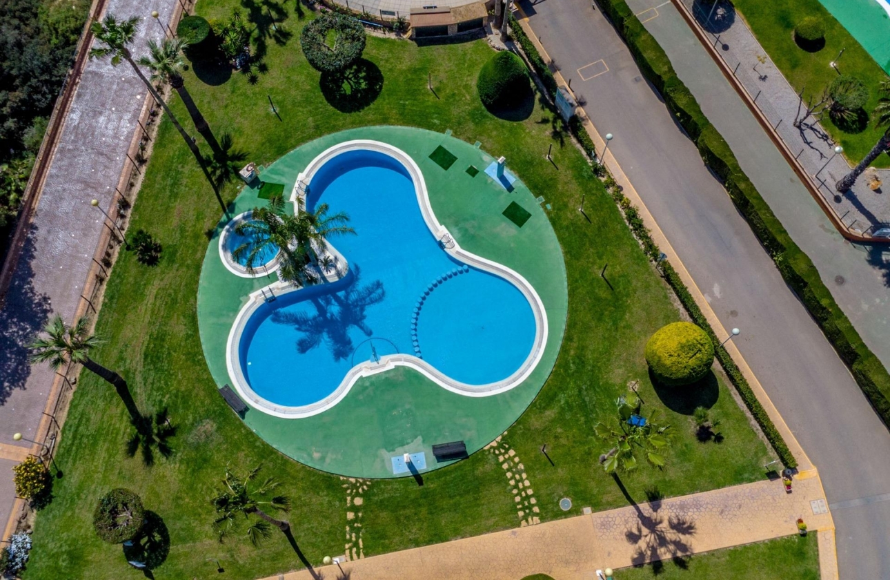 Resale - Apartment - Orihuela Costa - Campoamor