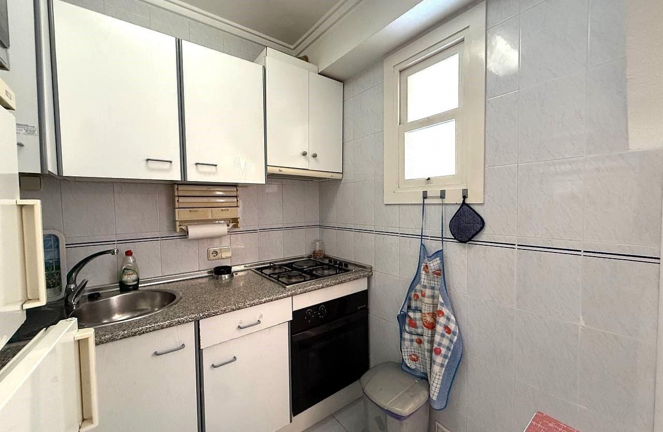 Resale - Apartment - Torrevieja - Acequion