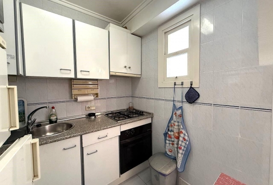 Resale - Apartment - Torrevieja - Acequion