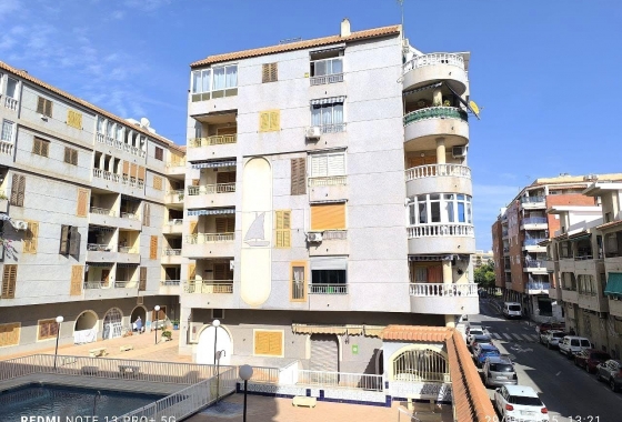 Resale - Apartment - Torrevieja - Acequion