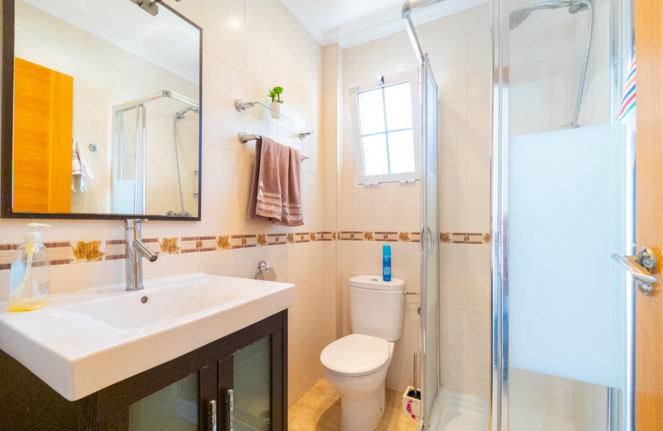 Resale - Villa - Torrevieja - La Mata