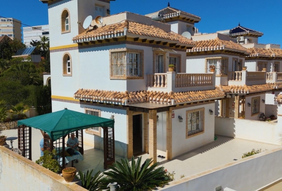 Resale - Villa - Torrevieja - La Mata