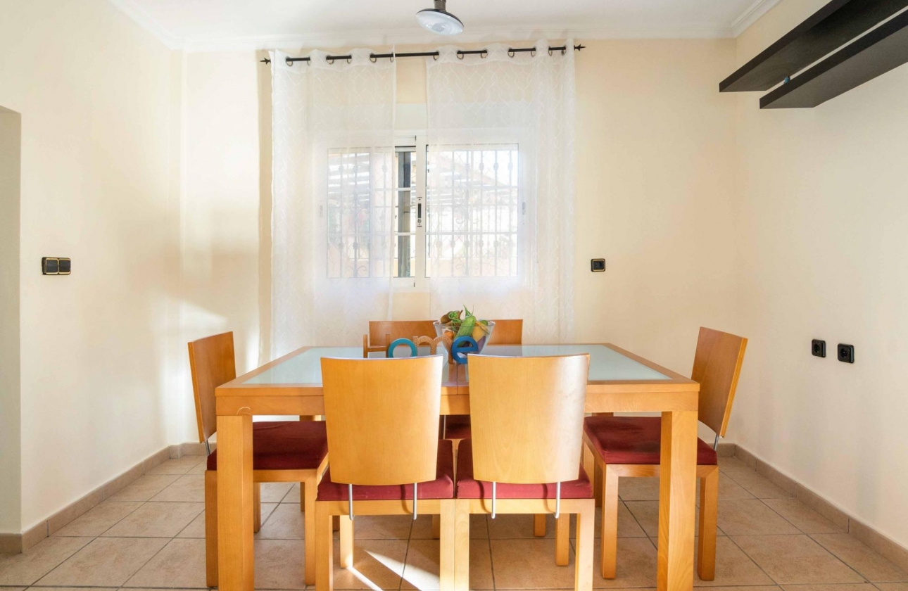 Resale - Semi-detached - Orihuela Costa - Los Almendros-La Florida