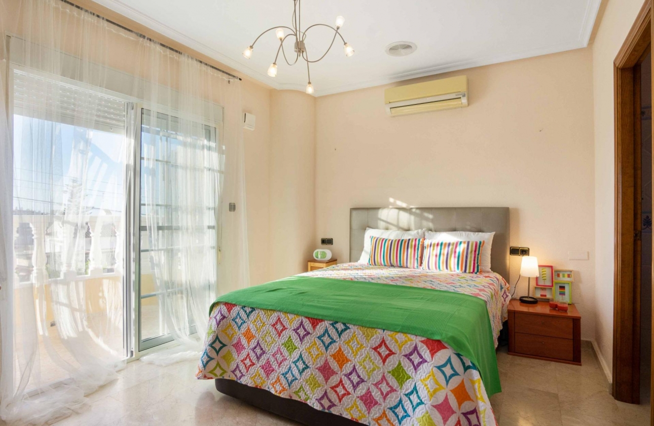 Resale - Semi-detached - Orihuela Costa - Los Almendros-La Florida