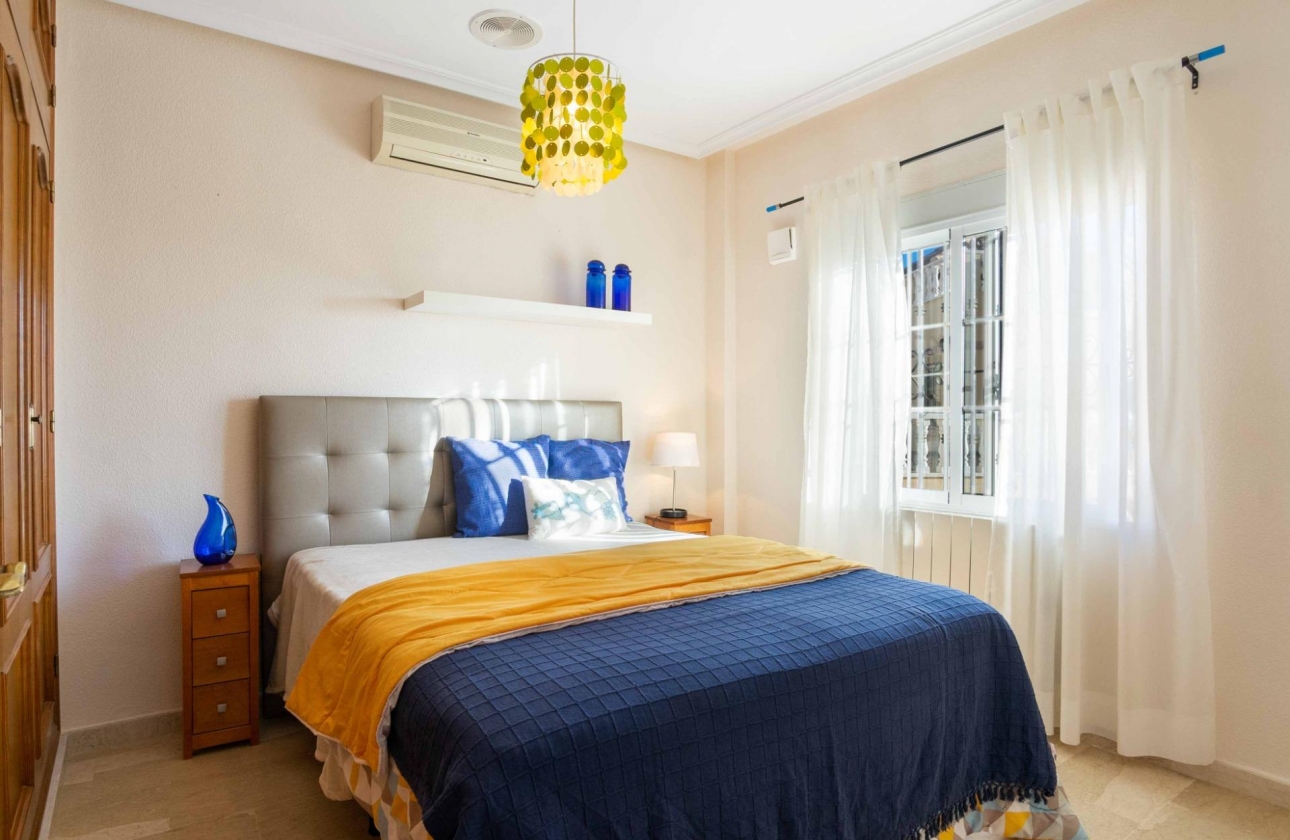 Resale - Semi-detached - Orihuela Costa - Los Almendros-La Florida