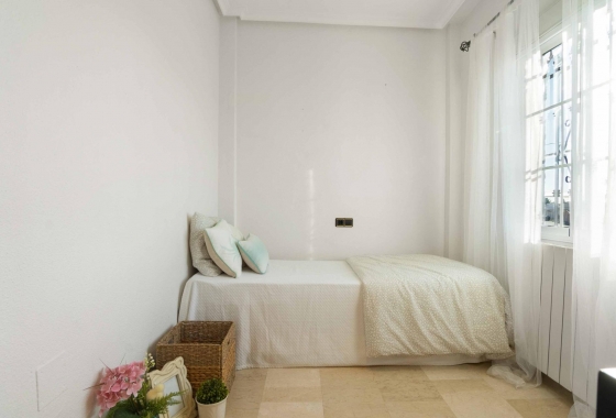 Resale - Semi-detached - Orihuela Costa - Los Almendros-La Florida