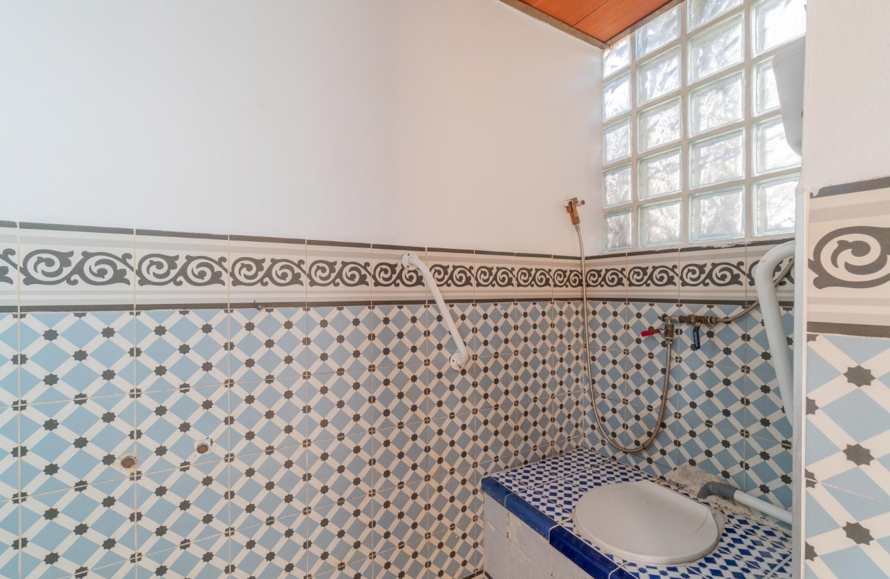 Resale - Commercial Unit - Torrevieja - Los Altos