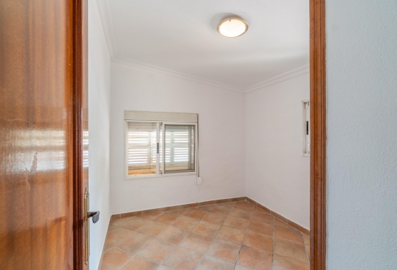 Resale - Commercial Unit - Torrevieja - Los Altos