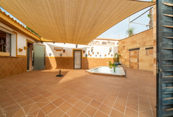 Resale - Commercial Unit - Torrevieja - Los Altos