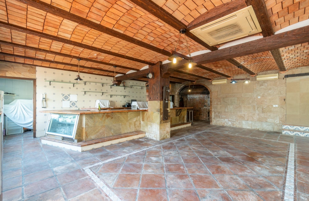 Resale - Commercial Unit - Torrevieja - Los Altos