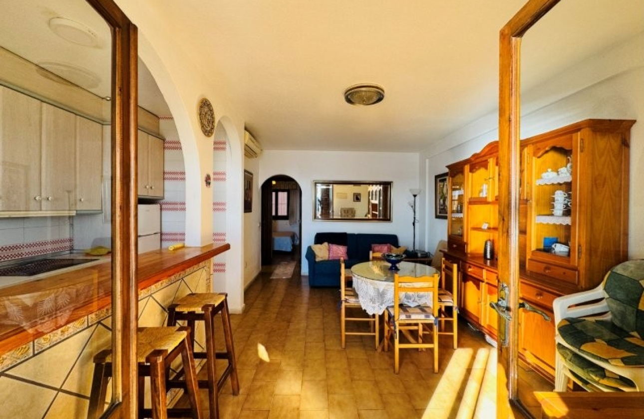 Resale - Apartment - Torrevieja - La Mata