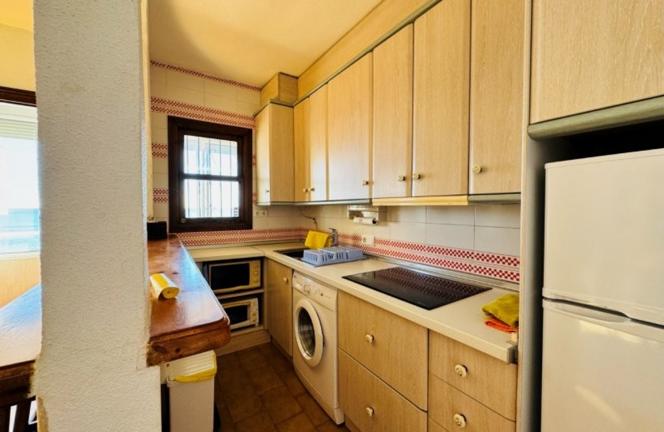 Resale - Apartment - Torrevieja - La Mata