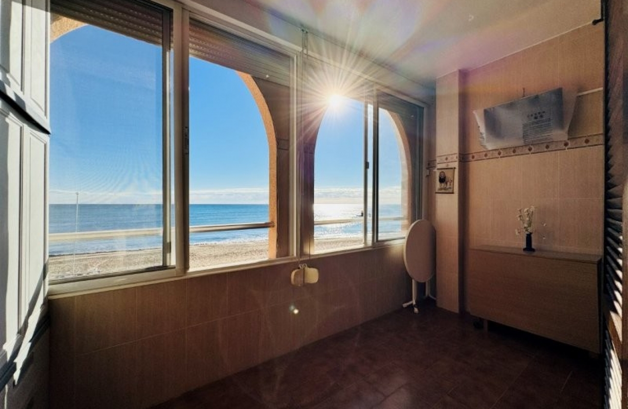 Resale - Apartment - Torrevieja - La Mata