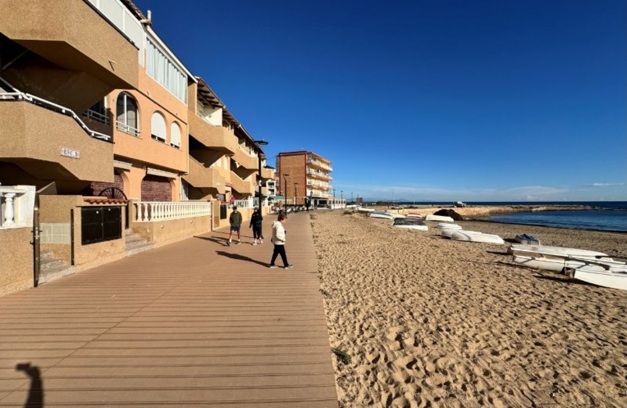 Resale - Apartment - Torrevieja - La Mata
