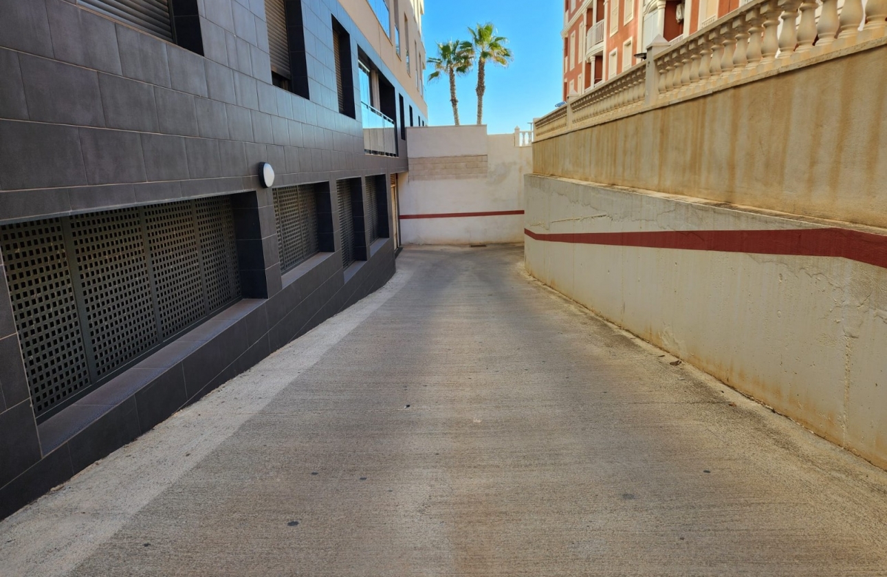Resale - Apartment - Torrevieja - La Mata