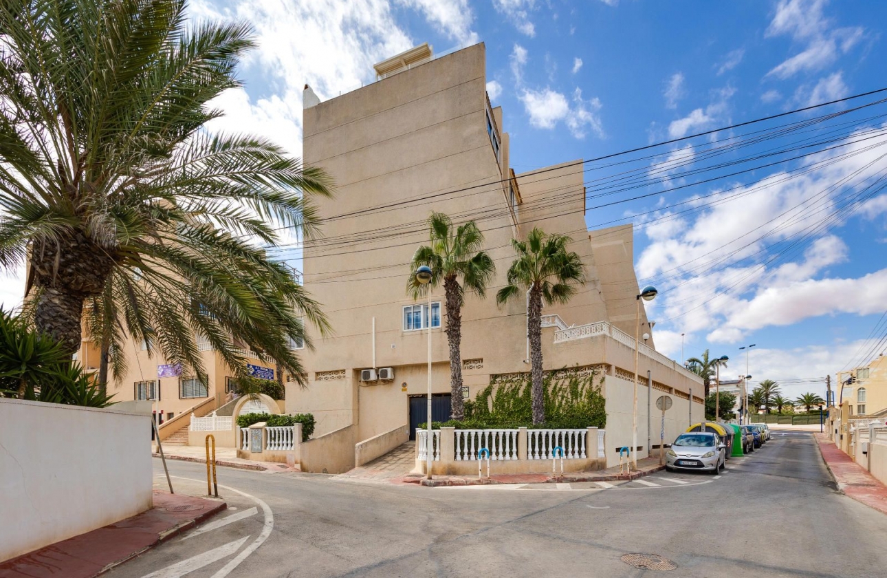 Resale - Apartment - Torrevieja - La Mata
