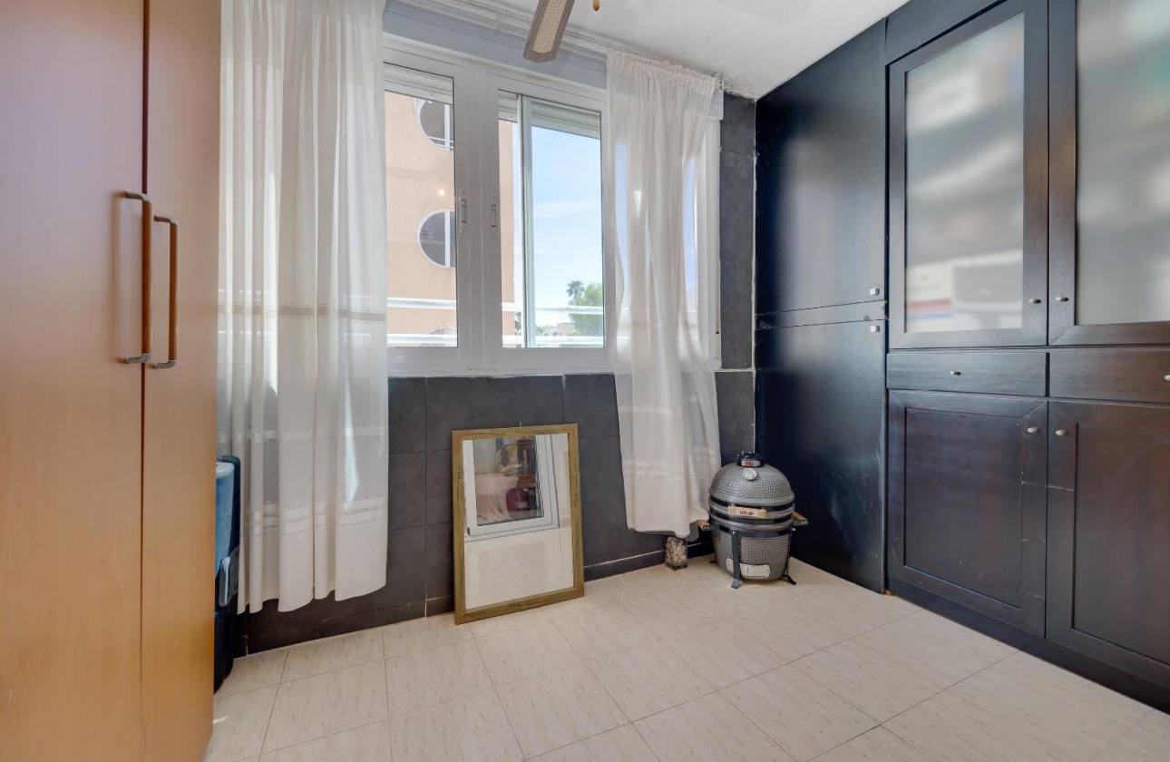 Resale - Apartment - Torrevieja - San Luis