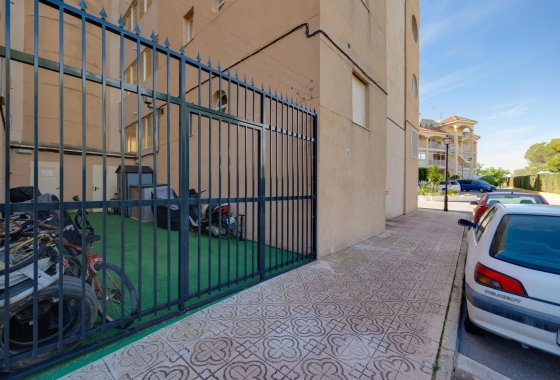 Resale - Apartment - Torrevieja - San Luis