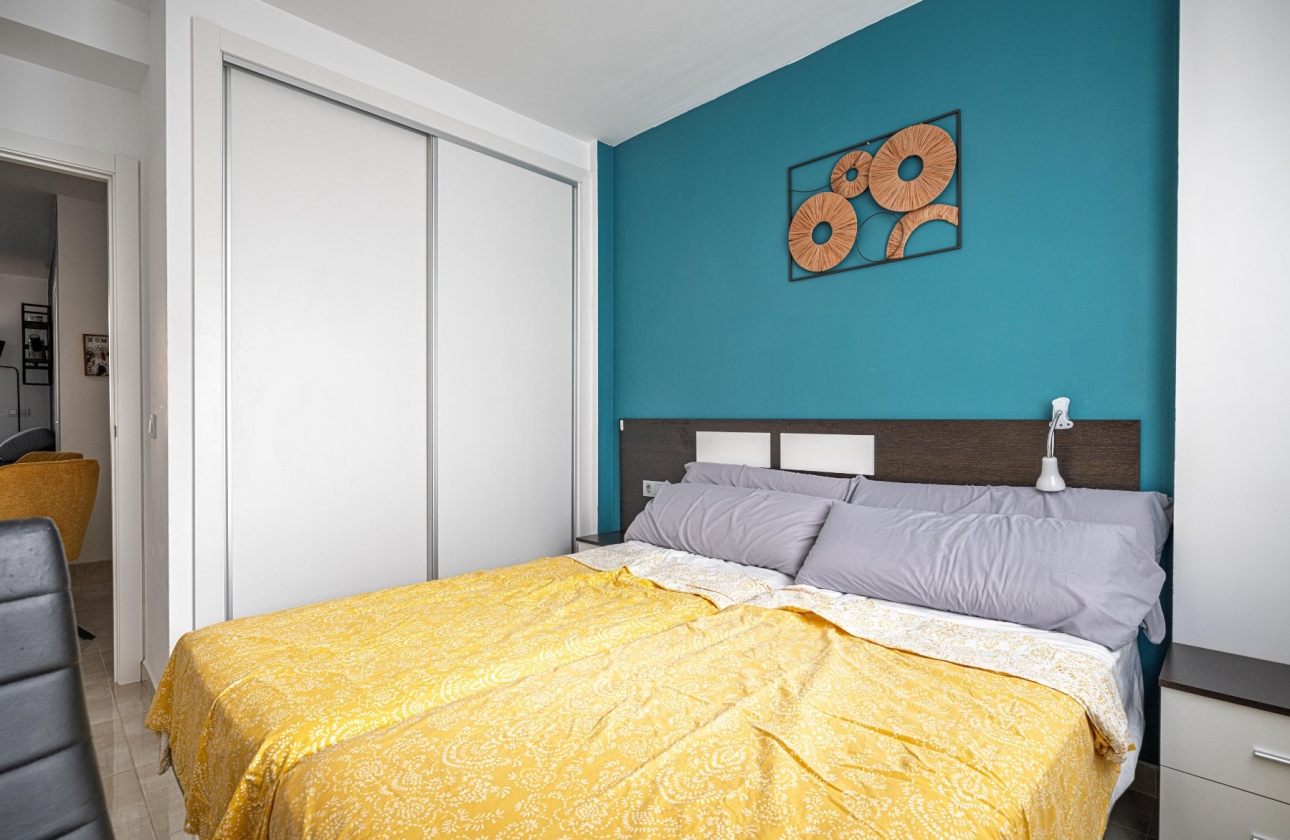 Resale - Apartment - Orihuela Costa - Cabo Roig