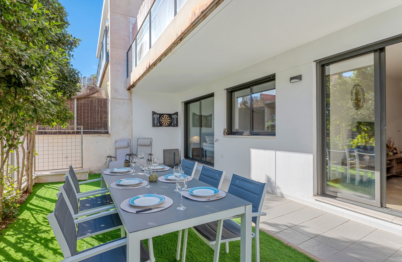 Resale - Apartment - Orihuela Costa - Campoamor