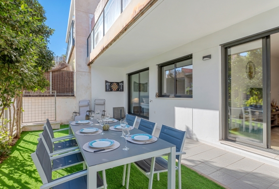 Resale - Apartment - Orihuela Costa - Campoamor