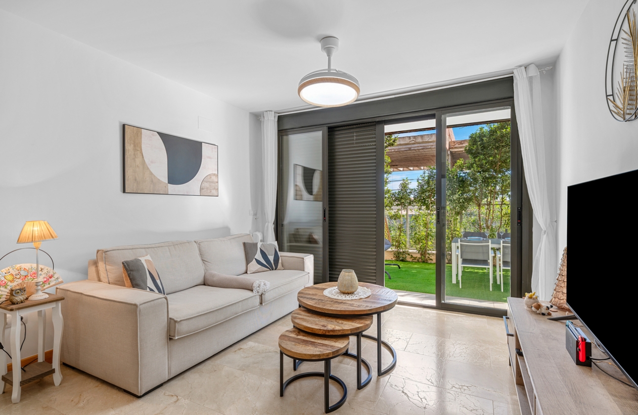 Resale - Apartment - Orihuela Costa - Campoamor