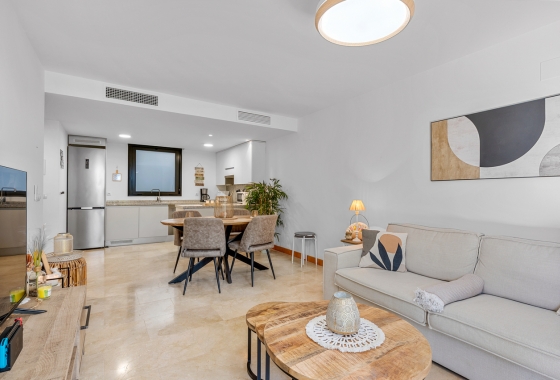Resale - Apartment - Orihuela Costa - Campoamor