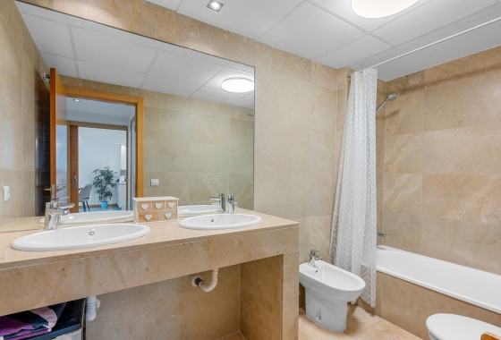 Resale - Apartment - Orihuela Costa - Campoamor