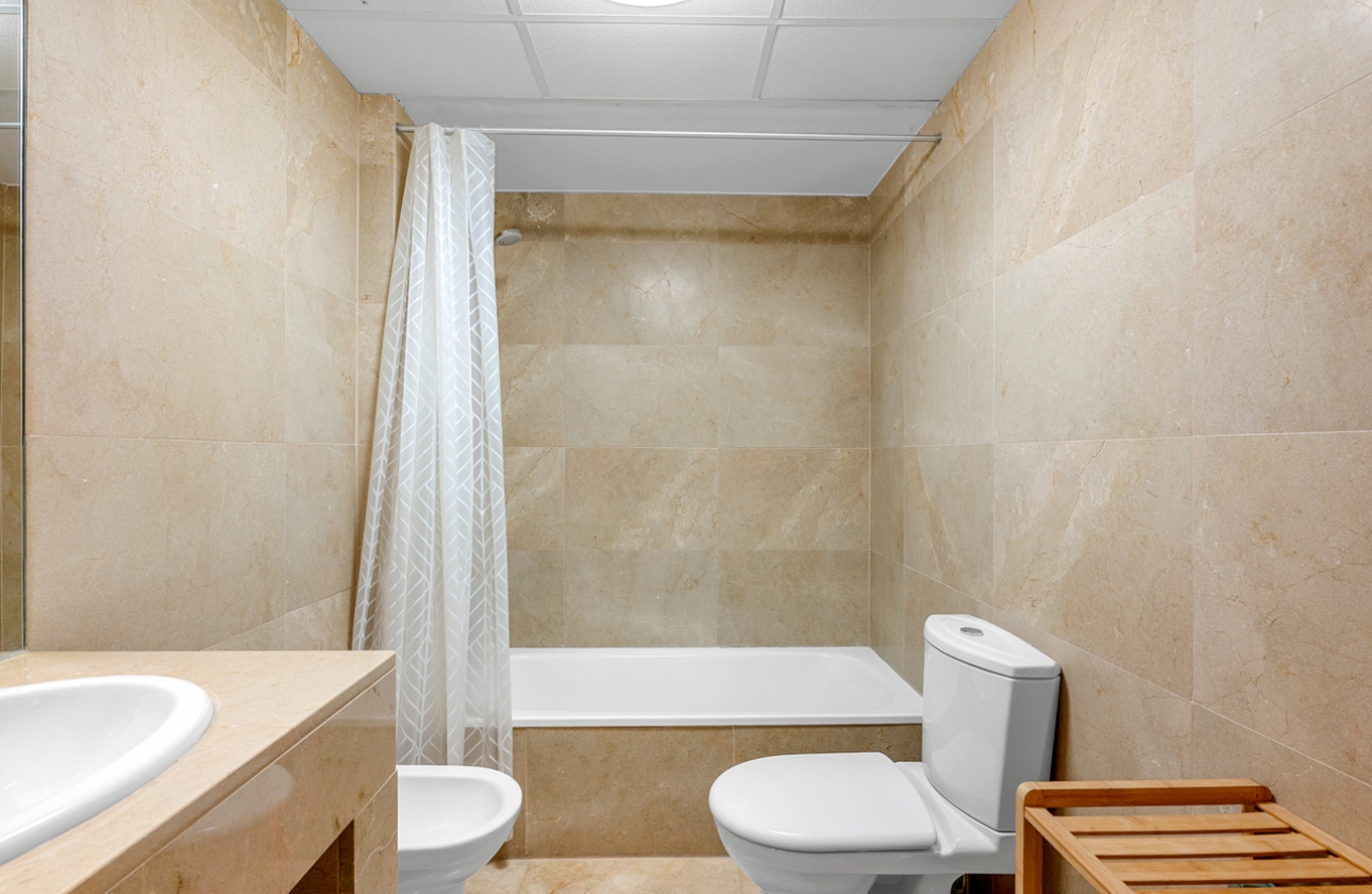 Resale - Apartment - Orihuela Costa - Campoamor