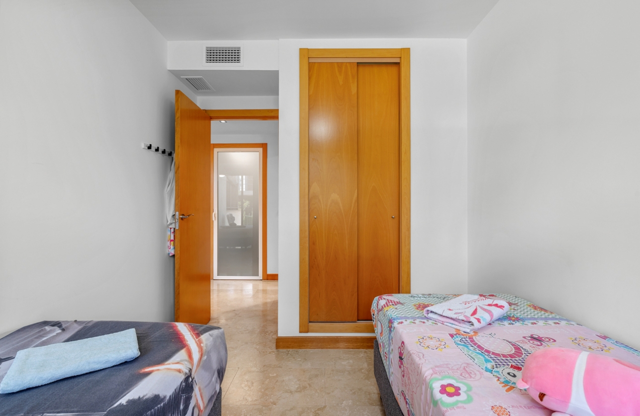 Resale - Apartment - Orihuela Costa - Campoamor