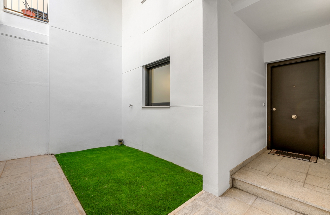 Resale - Apartment - Orihuela Costa - Campoamor