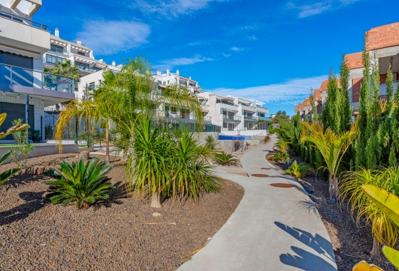 Resale - Apartment - Orihuela Costa - Campoamor