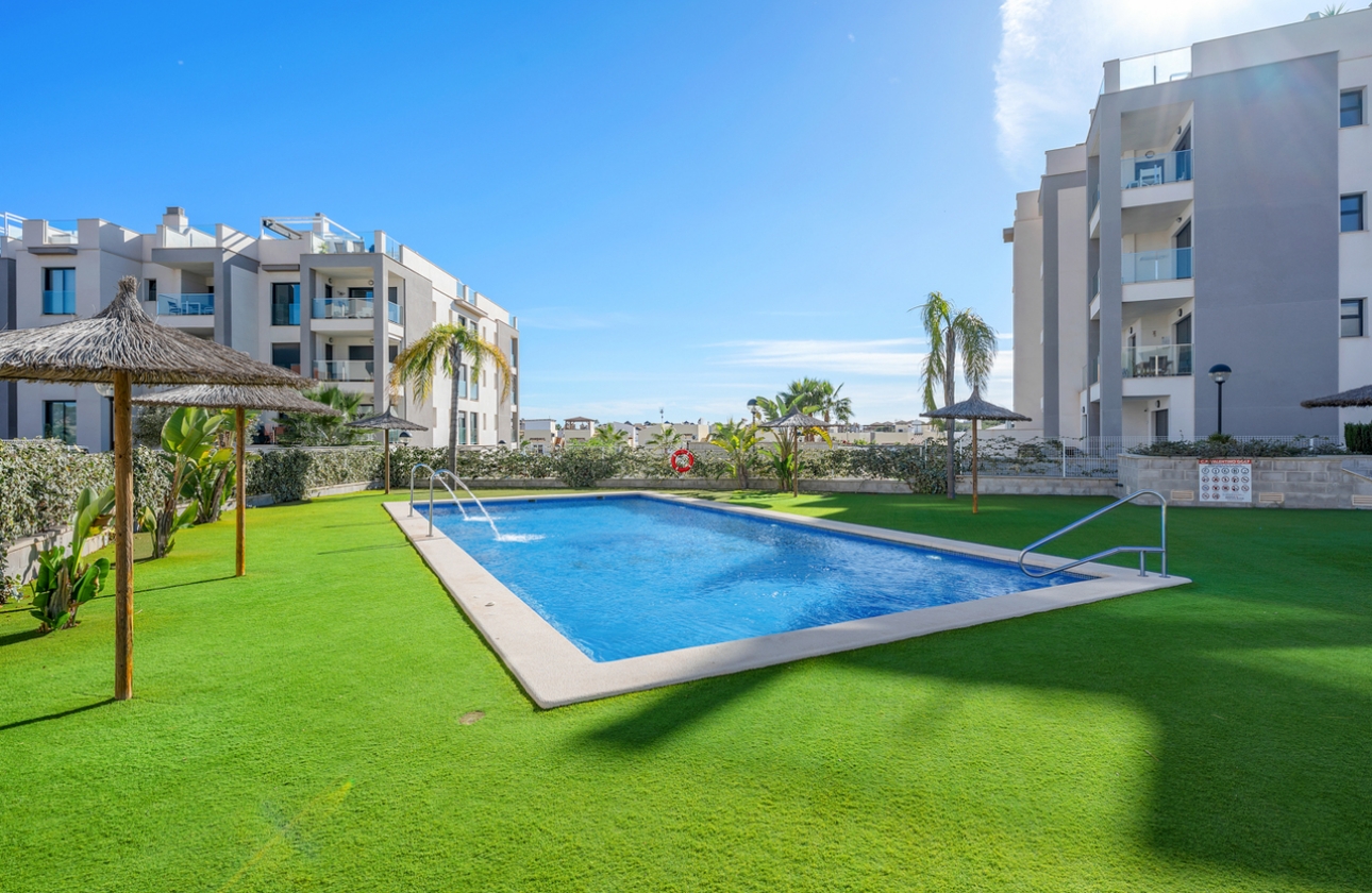 Resale - Apartment - Orihuela Costa - Villamartín