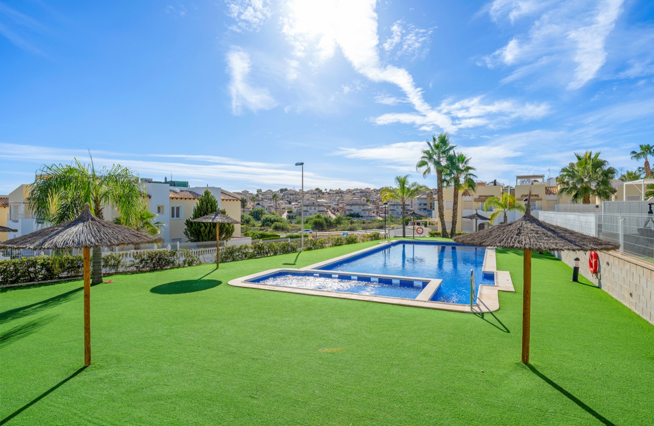 Resale - Apartment - Orihuela Costa - Villamartín