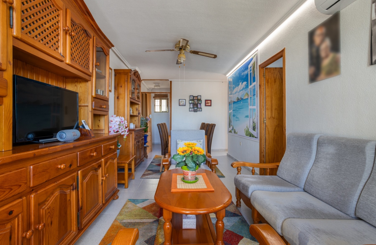 Resale - Apartment - Torrevieja - La Siesta - El Salado -  Torreta