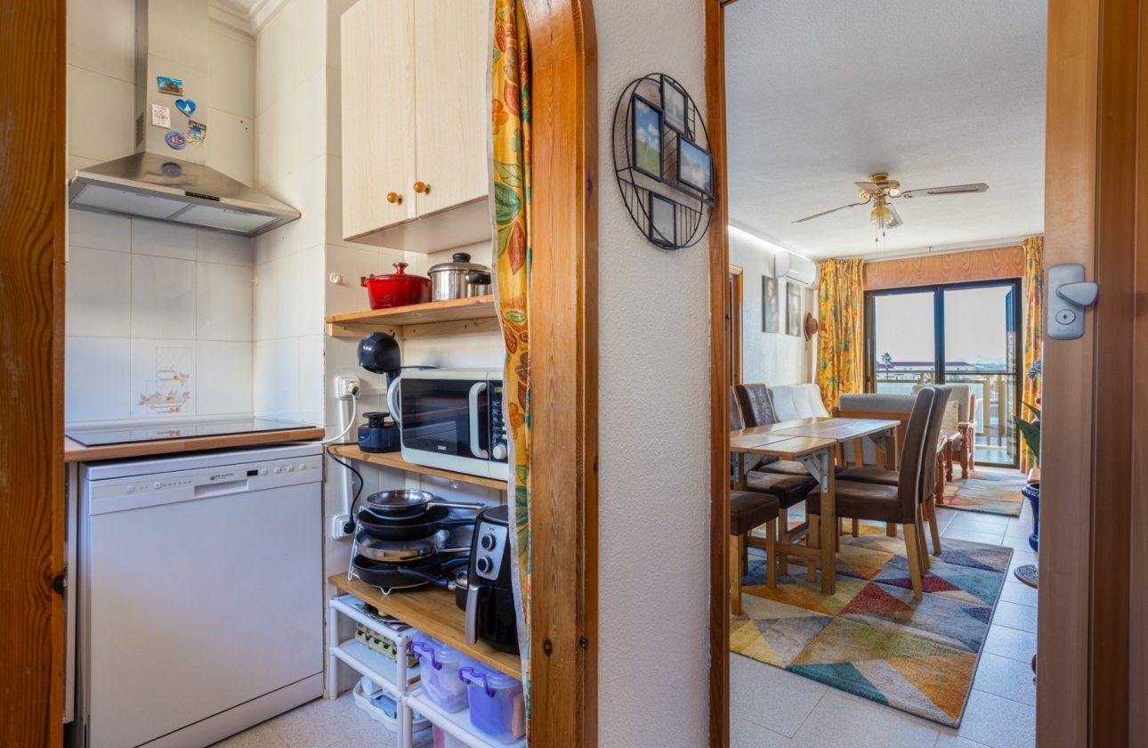 Resale - Apartment - Torrevieja - La Siesta - El Salado -  Torreta