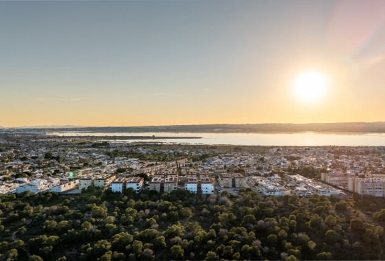 Resale - Apartment - Torrevieja - La Siesta - El Salado -  Torreta