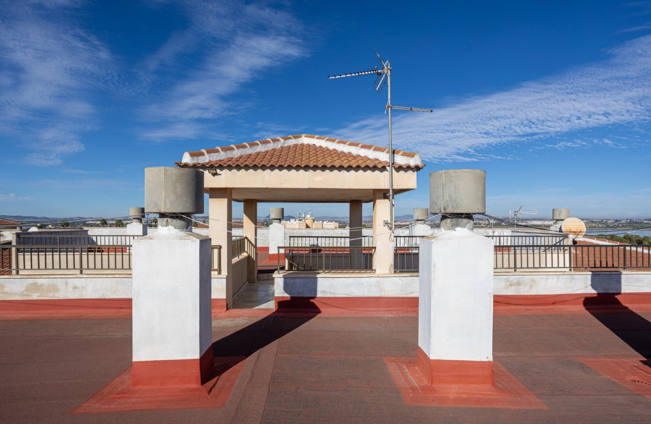 Resale - Apartment - Torrevieja - La Siesta - El Salado -  Torreta