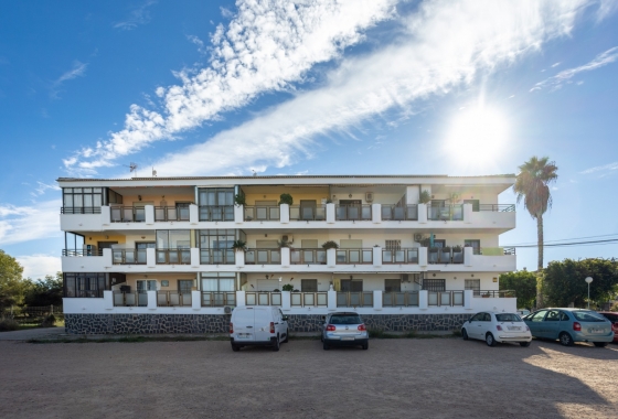 Resale - Apartment - Torrevieja - La Siesta - El Salado -  Torreta