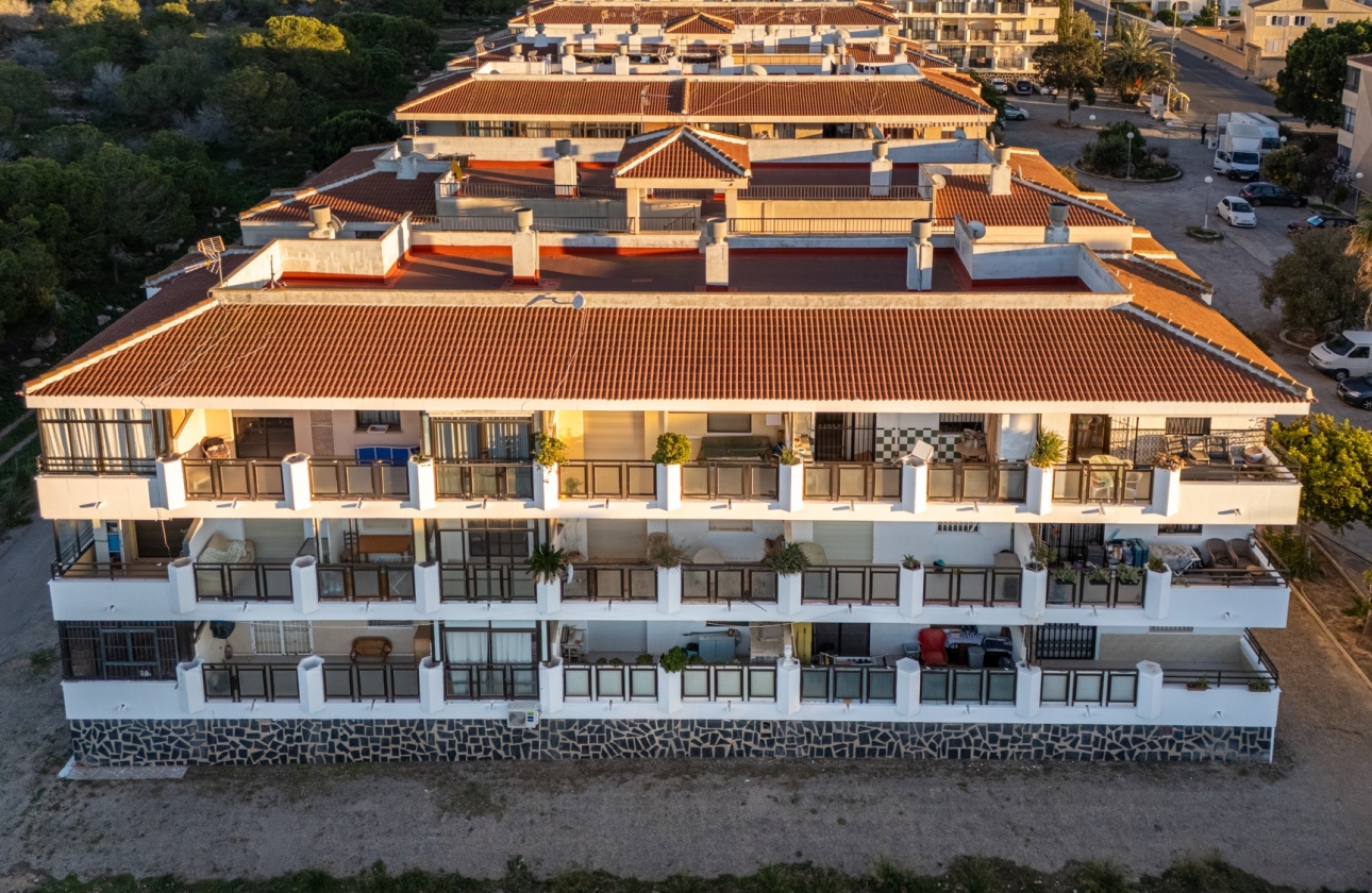 Resale - Apartment - Torrevieja - La Siesta - El Salado -  Torreta