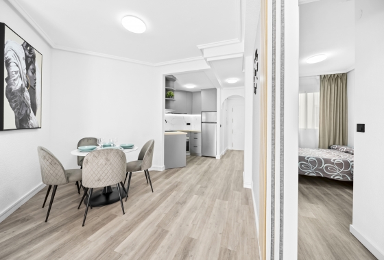 Resale - Apartment - Torrevieja - Centro