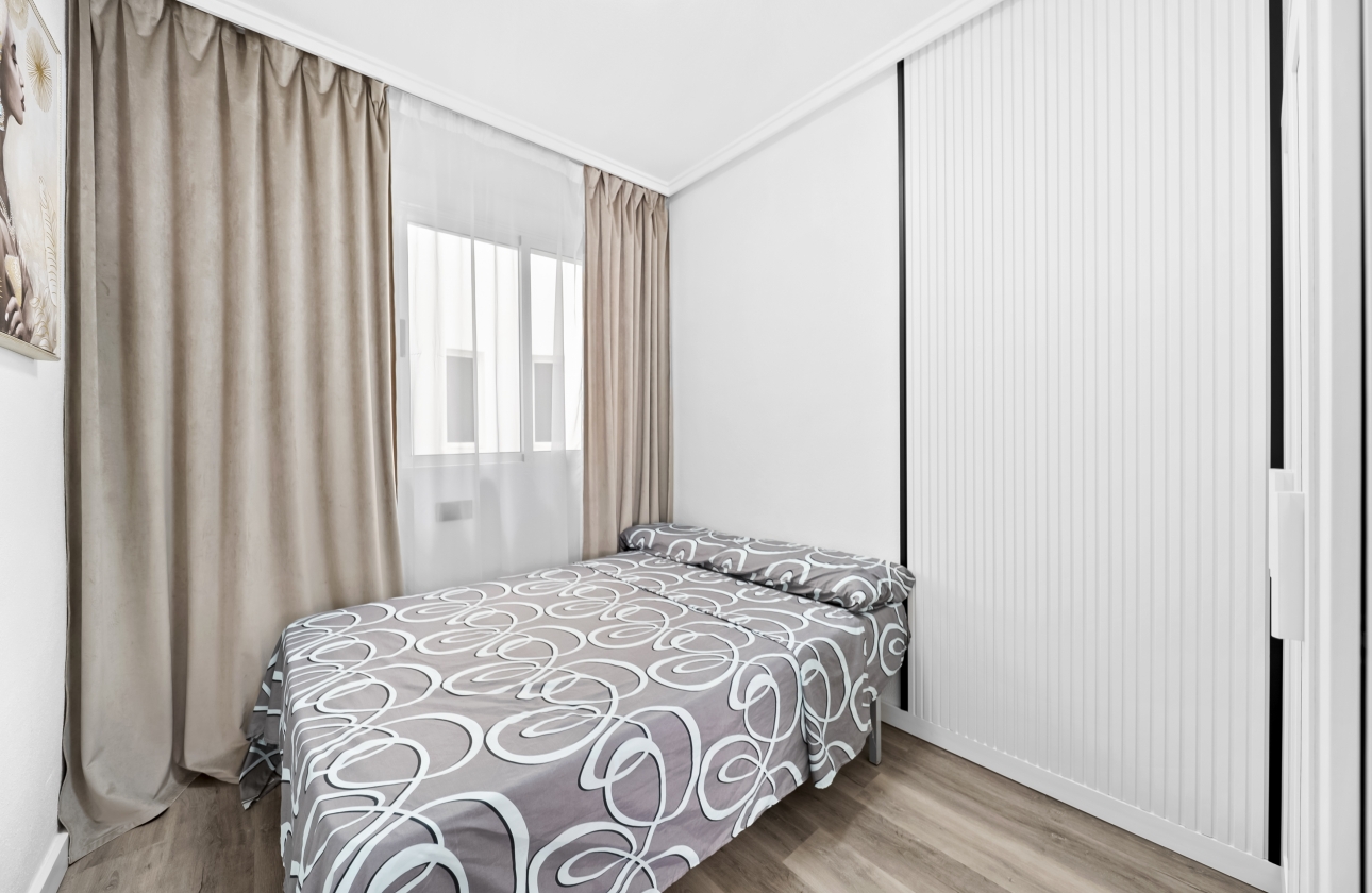 Resale - Apartment - Torrevieja - Centro
