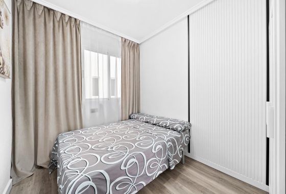 Resale - Apartment - Torrevieja - Centro