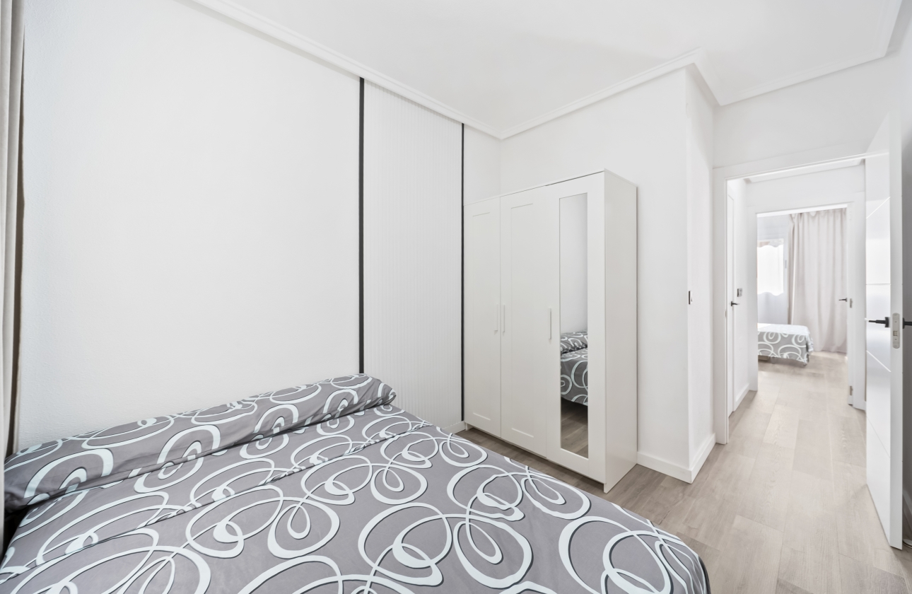 Resale - Apartment - Torrevieja - Centro