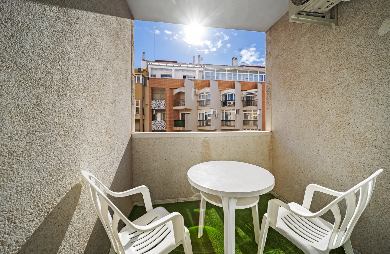 Resale - Apartment - Torrevieja - Centro