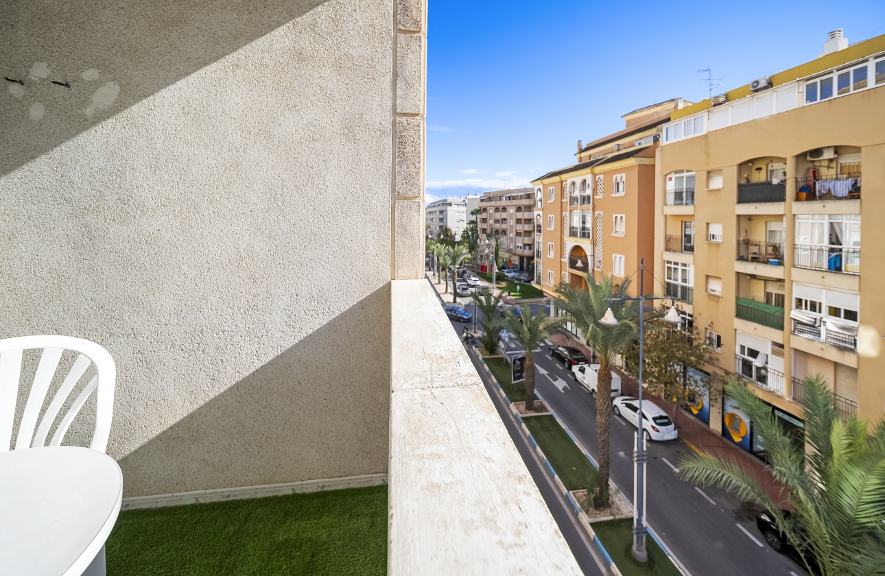 Resale - Apartment - Torrevieja - Centro