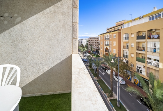 Resale - Apartment - Torrevieja - Centro
