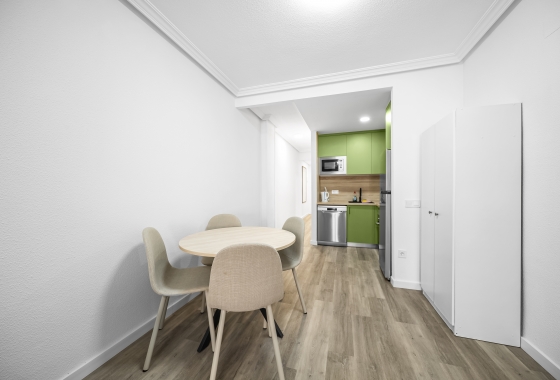 Resale - Apartment - Torrevieja - Centro