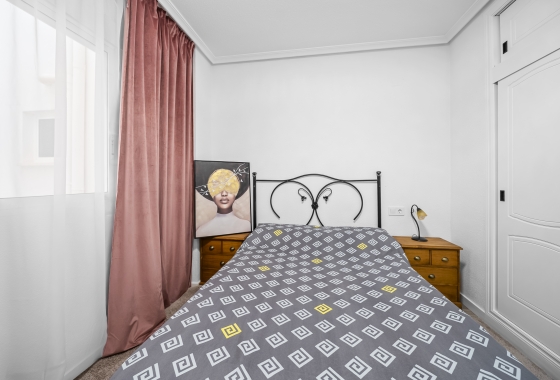 Resale - Apartment - Torrevieja - Centro